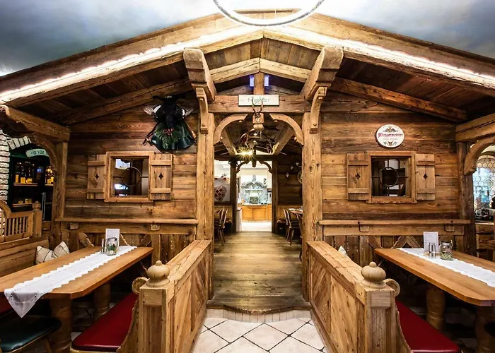 Готель Perauer 3*